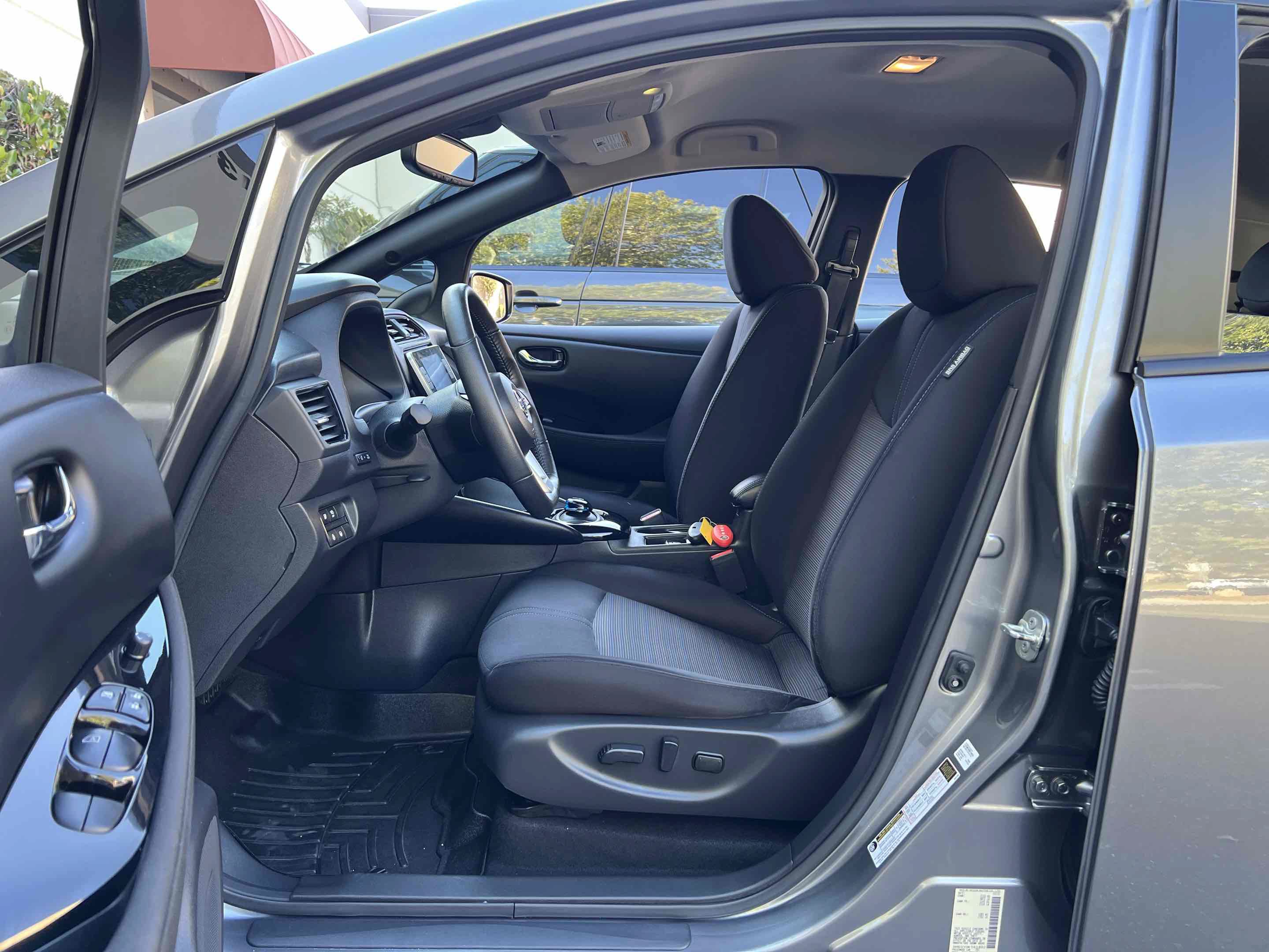 Used 2022 Nissan Leaf SV Plus w/ Protection Package FWD image 4
