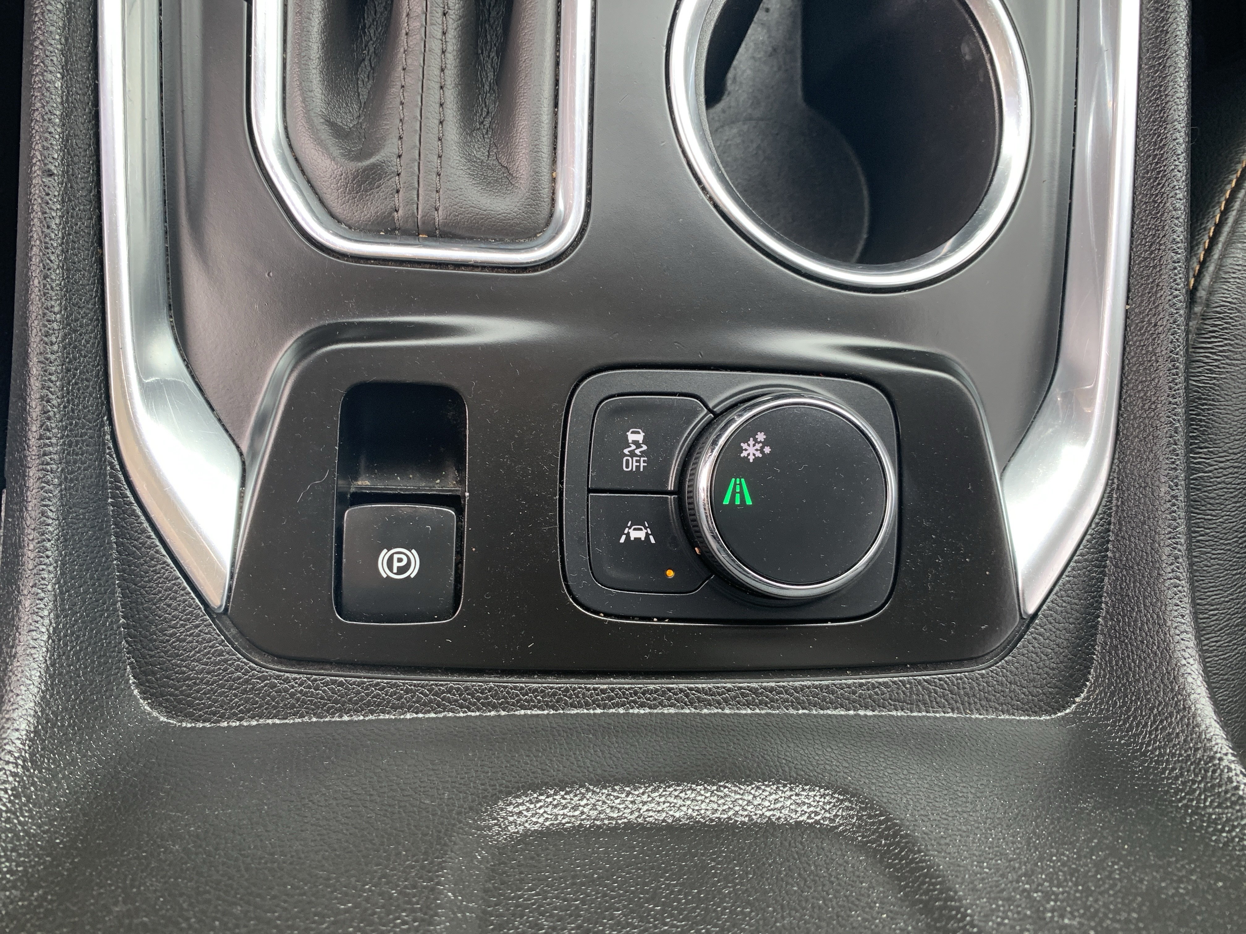 Used 2020 Chevrolet Traverse RS FWD image 35