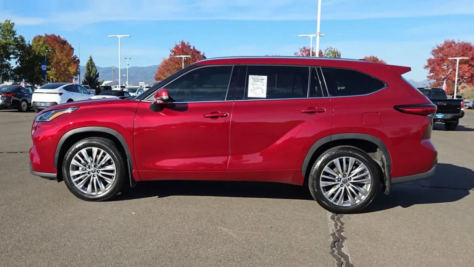 Used 2022 Toyota Highlander Platinum AWD/4WD image 5