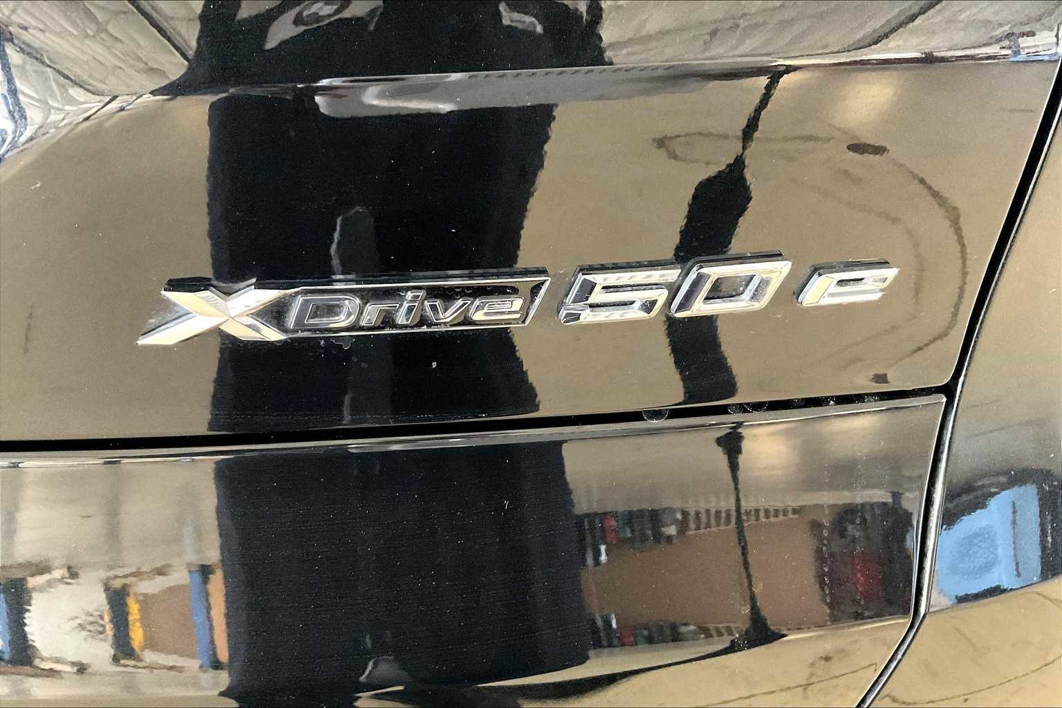 Certified 2024 BMW X5 xDrive50e w/ Parking Assistance Package image 9