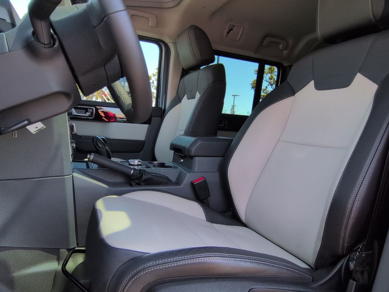 Used 2025 INEOS Grenadier AWD/4WD image 19