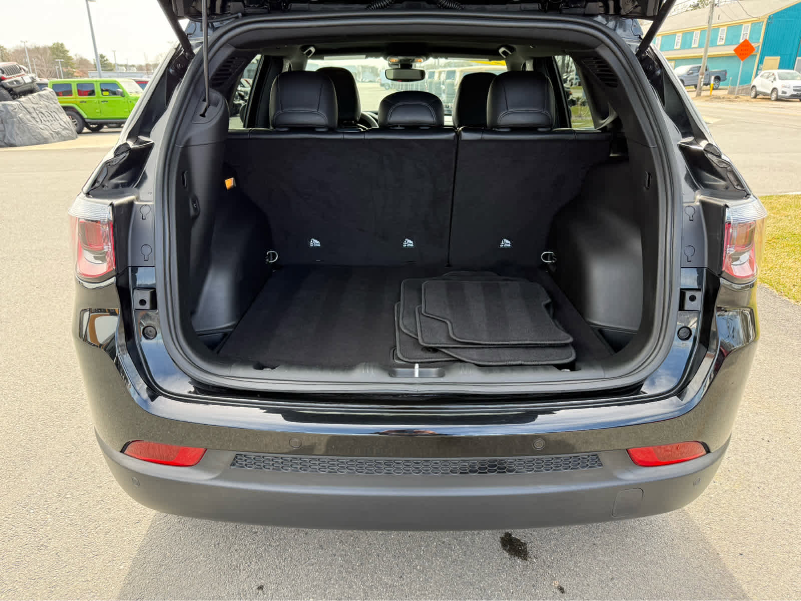 Used 2026 Jeep Compass Limited image 8