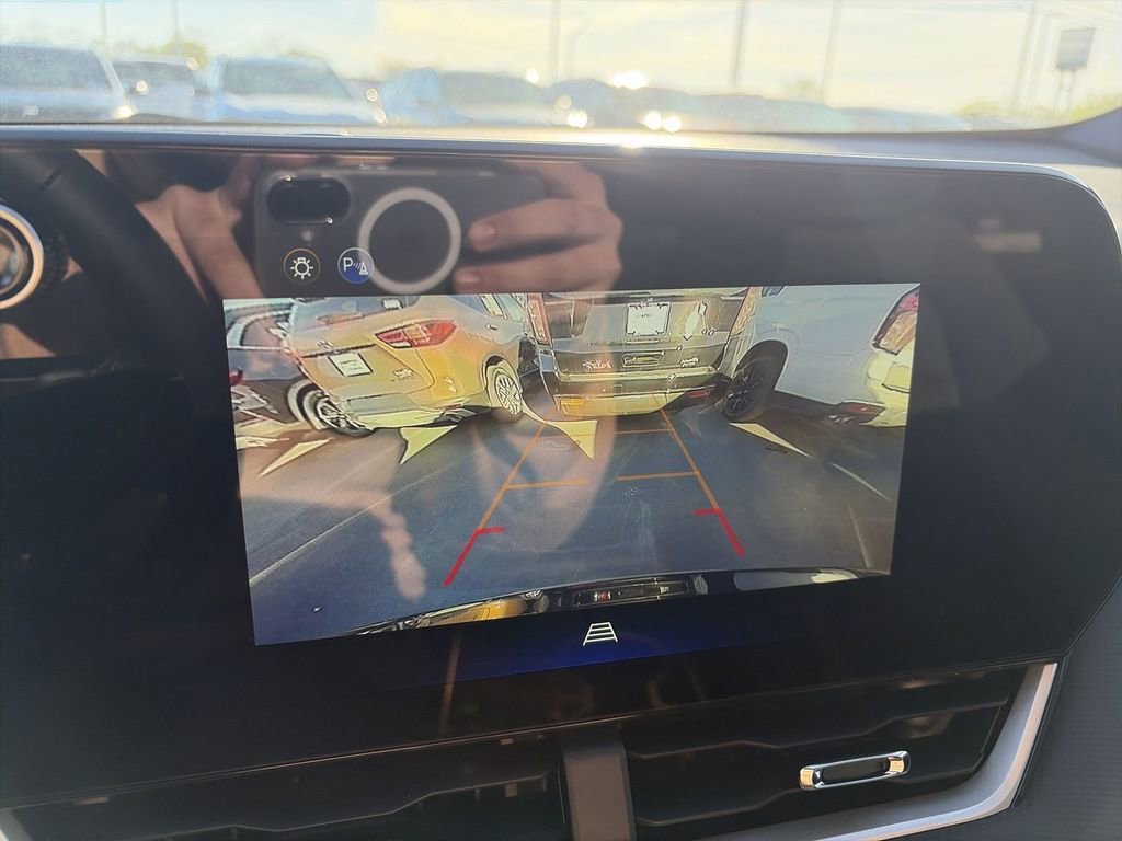 New 2026 Chevrolet Equinox LT w/ Midnight Edition image 23