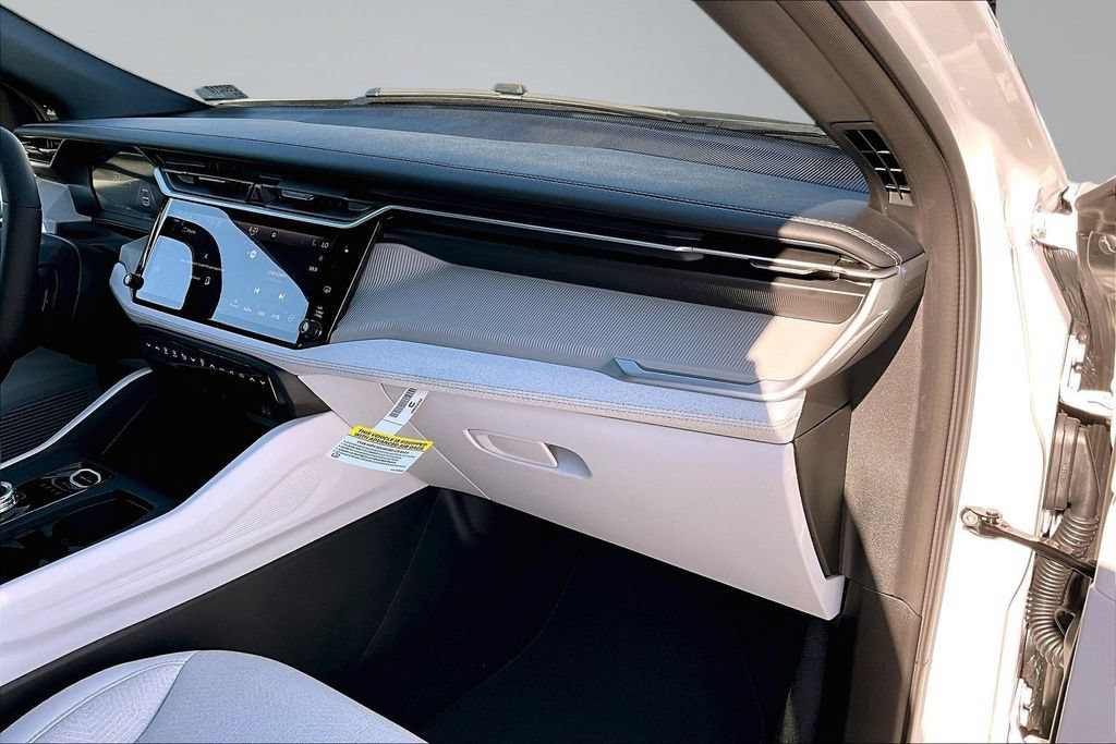 New 2026 Jeep Cherokee Laredo AWD/4WD image 17