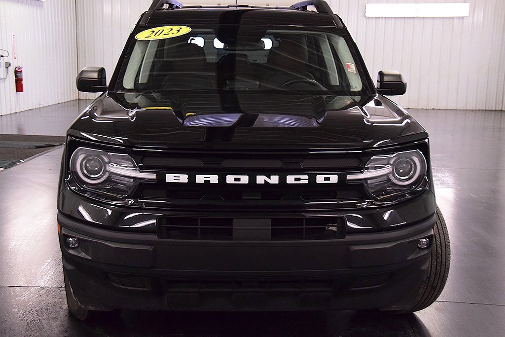 Used 2023 Ford Bronco Sport Outer Banks w/ Tech Package image 2