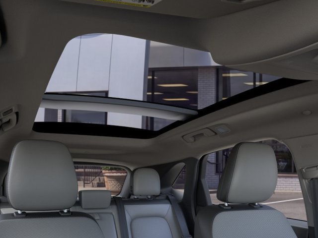 New 2025 Ford Escape SE w/ Class II Trailer Tow Package FWD image 22