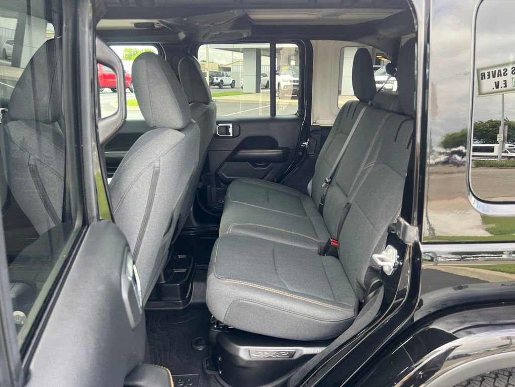 Used 2025 Jeep Wrangler Backcountry 4xe AWD/4WD image 30