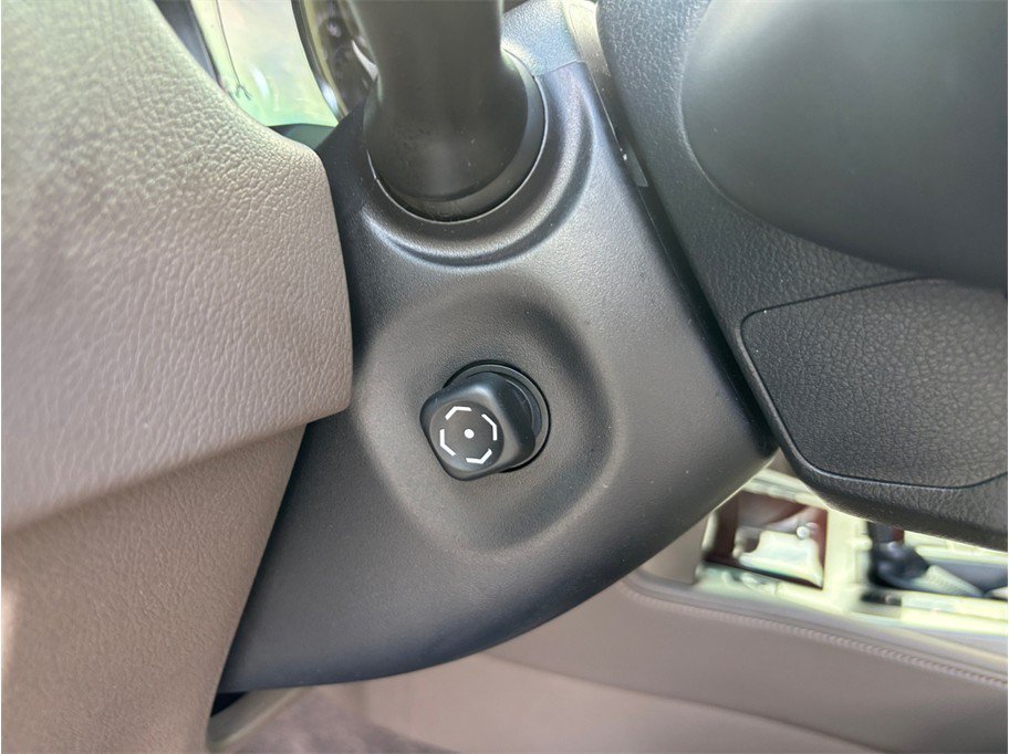Used 2018 Lexus GX 460 Premium w/ Premium Package AWD/4WD image 19