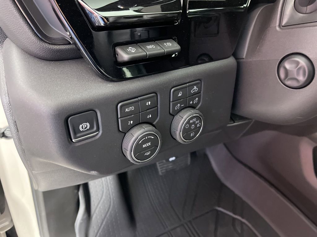 New 2026 Chevrolet Silverado 1500 ZR2 image 29