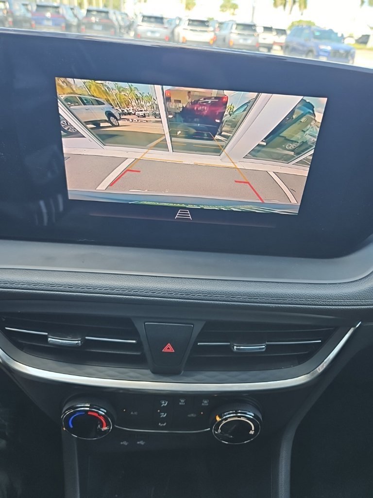 Used 2024 Buick Encore GX Preferred FWD image 16