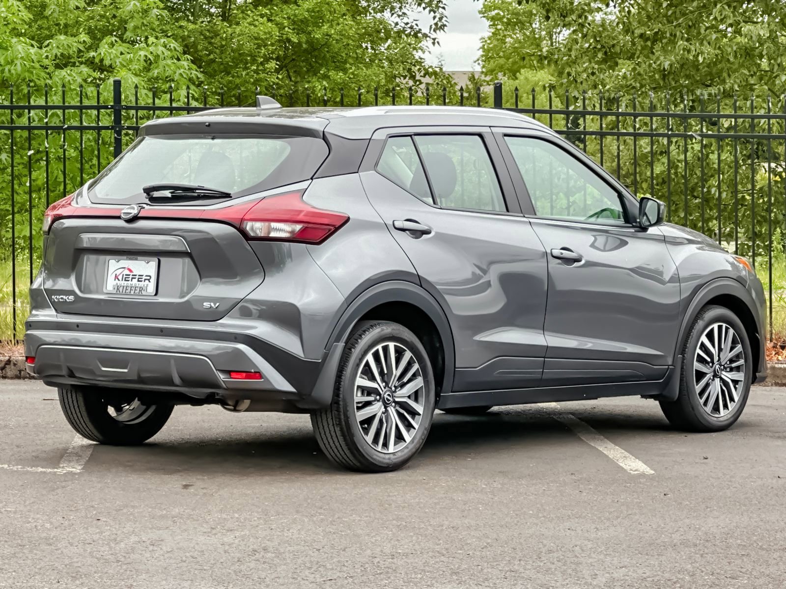 Used 2023 Nissan Kicks SV FWD image 4
