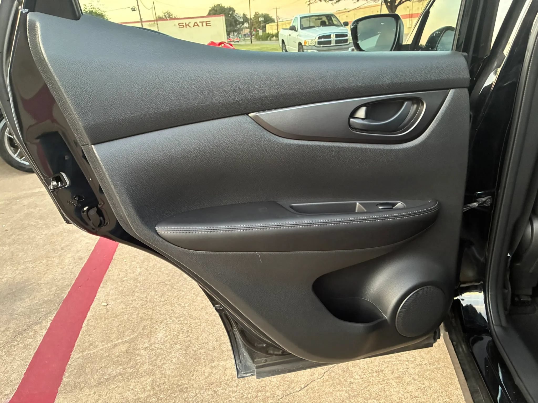 Used 2020 Nissan Rogue Sport S FWD image 13