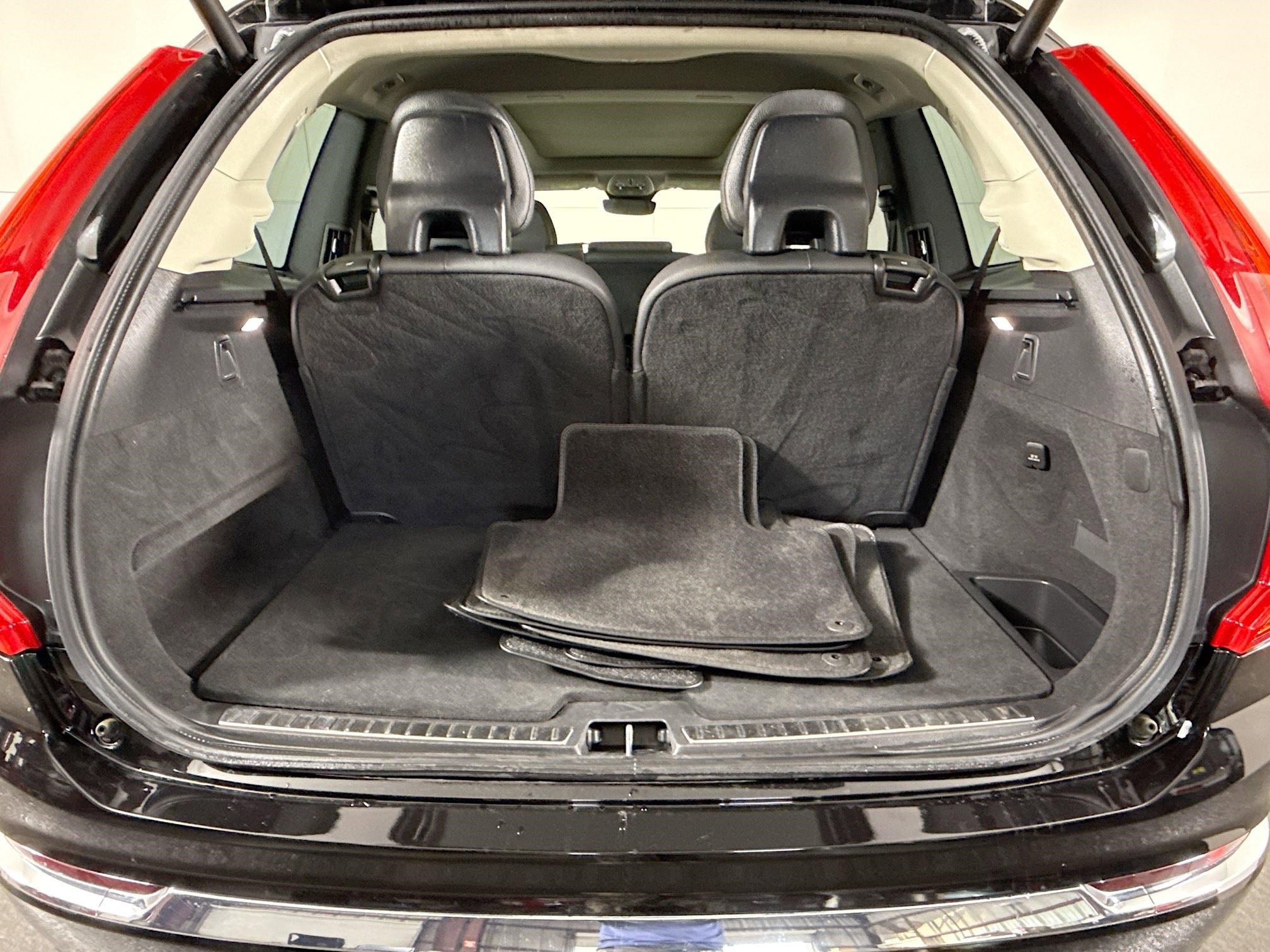 Used 2024 Volvo XC90 B5 Plus image 35