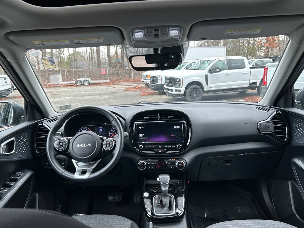 Used 2022 Kia Soul EX image 27