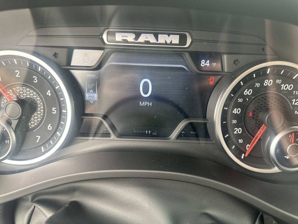 New 2026 RAM 1500 Express AWD/4WD image 22