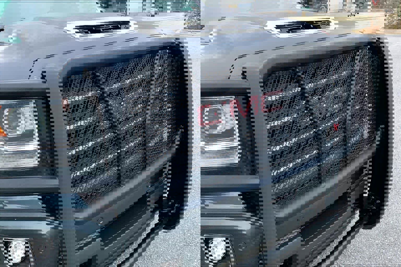 Used 2018 GMC Sierra 2500 SLT w/ Duramax Plus Package image 29