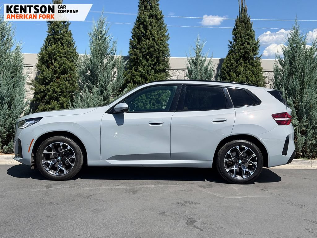 Used 2025 BMW X3 xDrive30i w/ Premium Package AWD/4WD image 3