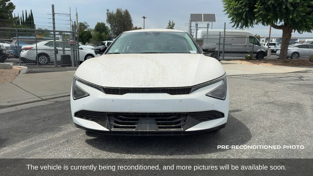 Used 2025 Kia EV6 Wind RWD image 2