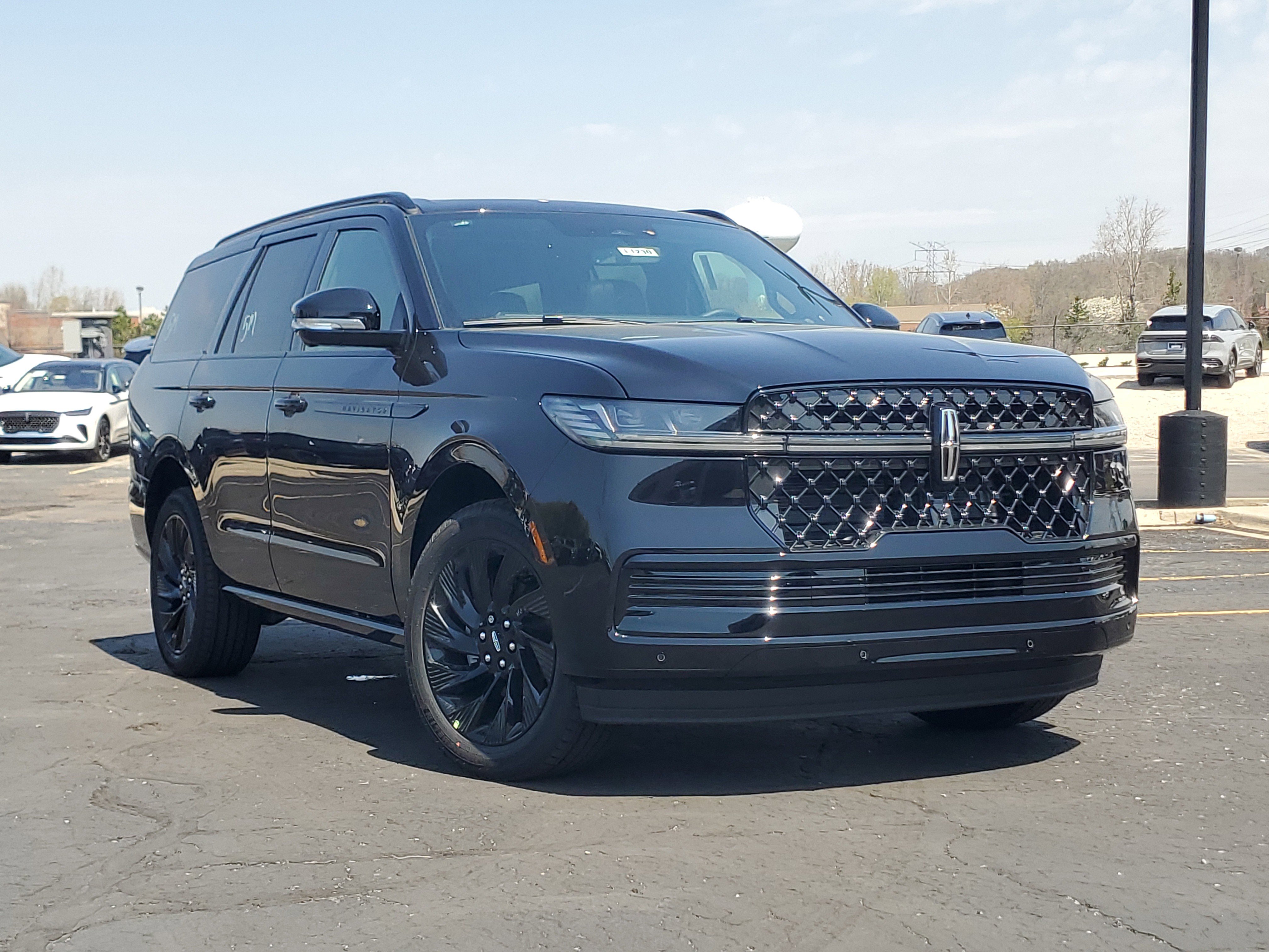 New 2026 Lincoln Navigator Reserve image 1
