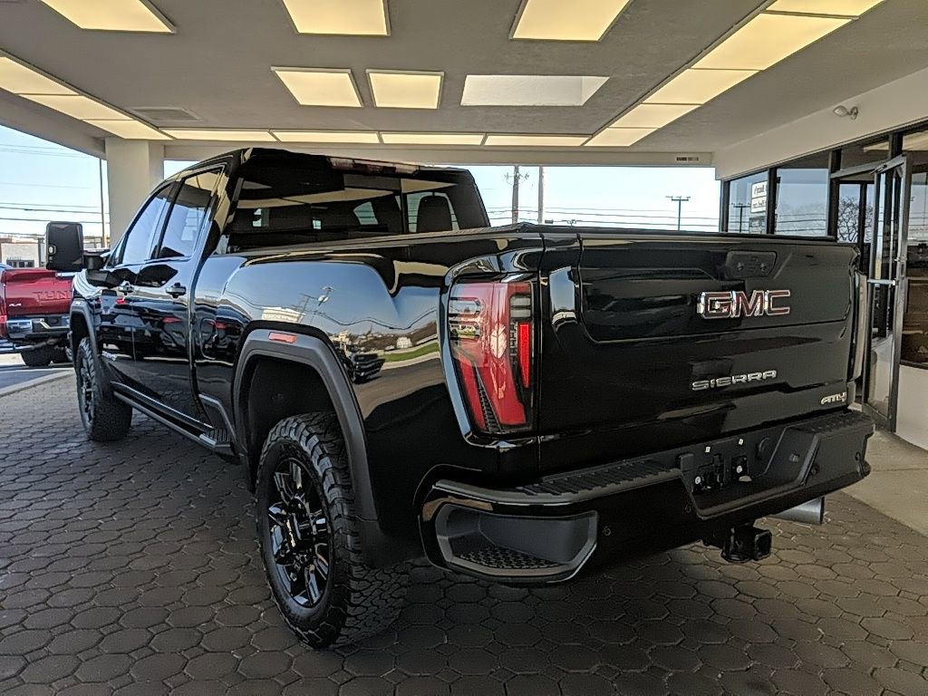Used 2024 GMC Sierra 2500 AT4 w/ AT4 Premium Plus Package image 8
