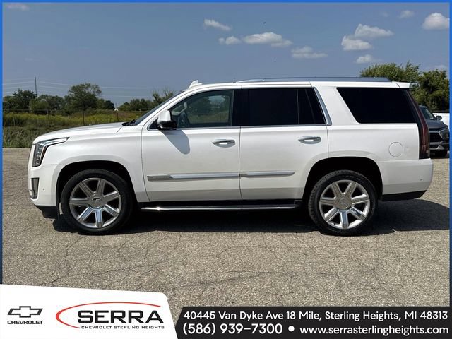 Used 2019 Cadillac Escalade Luxury AWD/4WD image 2