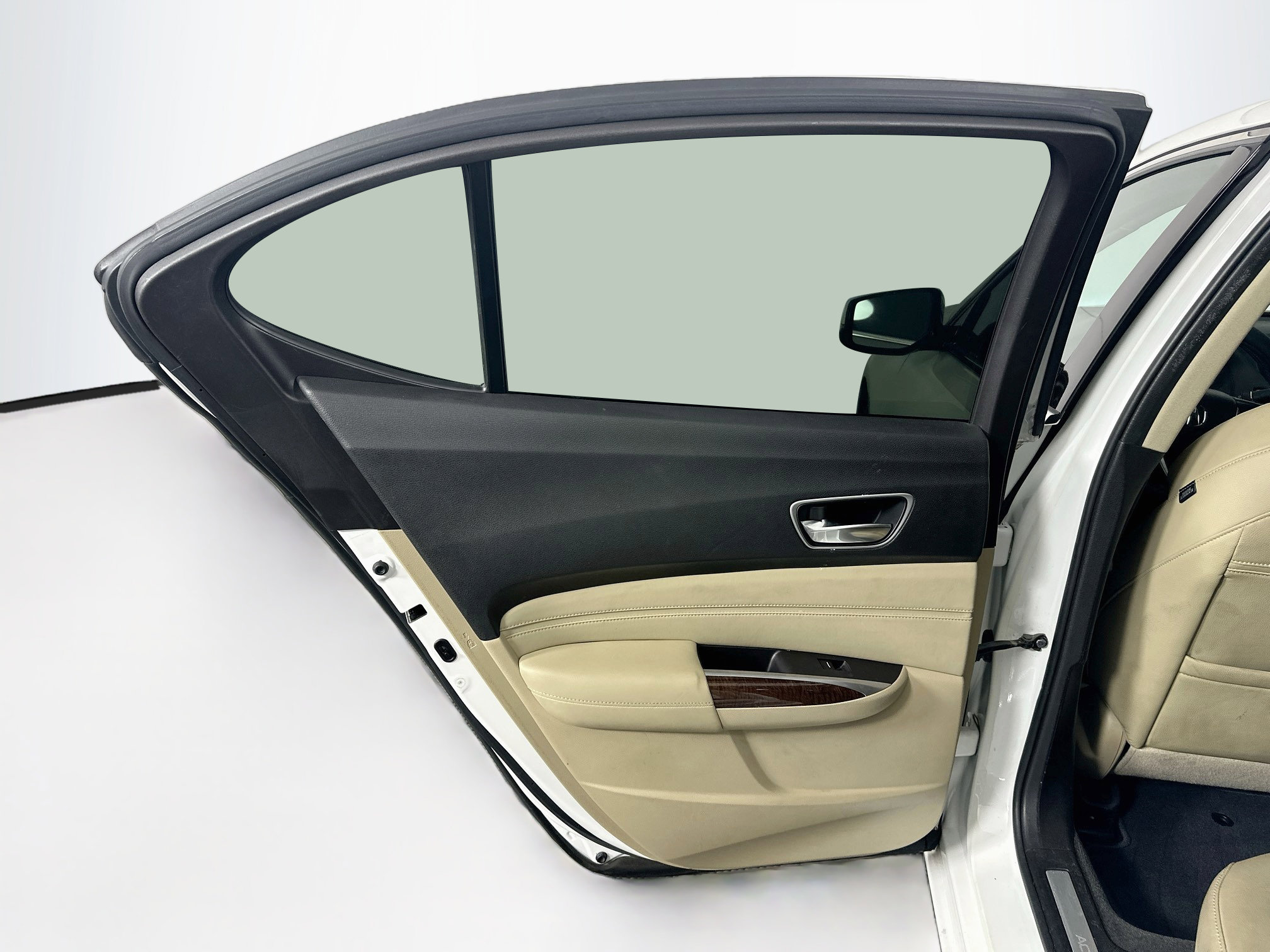 Used 2018 Acura TLX FWD image 25