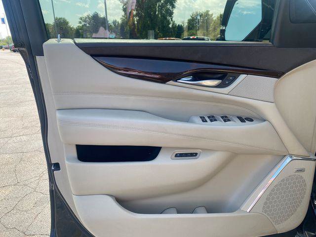 Used 2016 Cadillac Escalade Premium AWD/4WD image 7