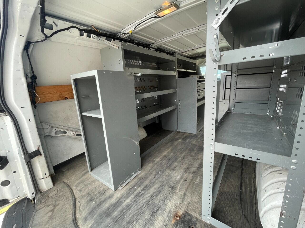 Used 2015 Chevrolet Express 2500 image 20