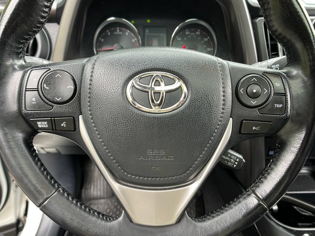 Used 2018 Toyota RAV4 SE w/ Power Extra Value Package AWD/4WD image 13