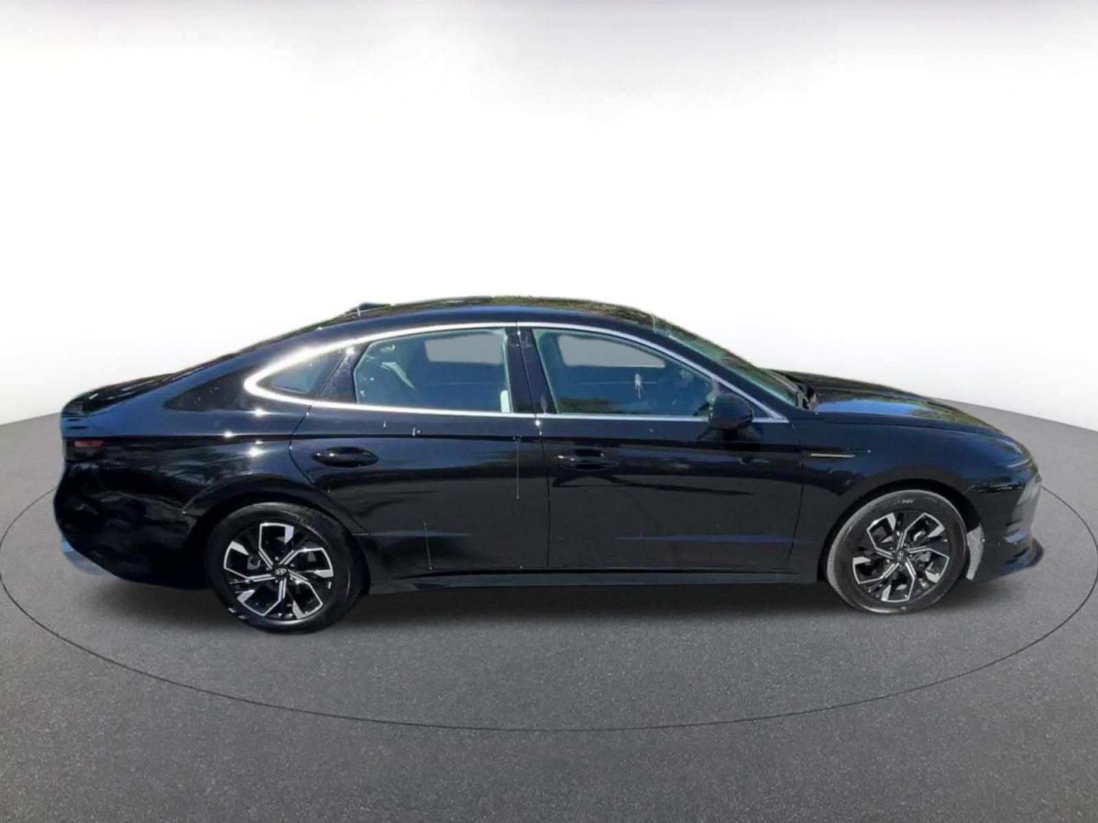 Used 2025 Hyundai Sonata SEL FWD image 16