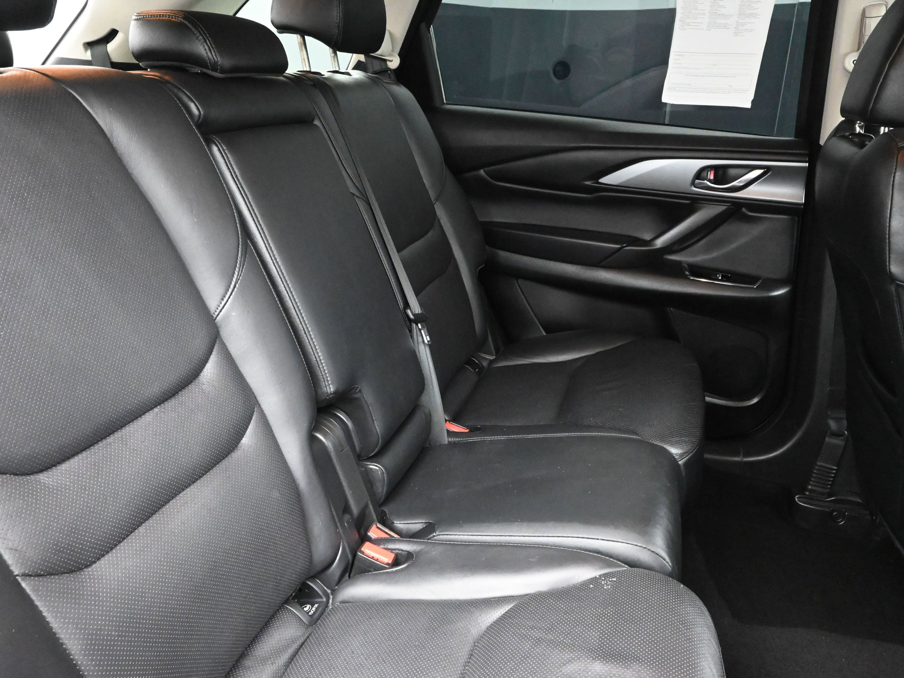 Used 2022 MAZDA CX-9 Touring image 14