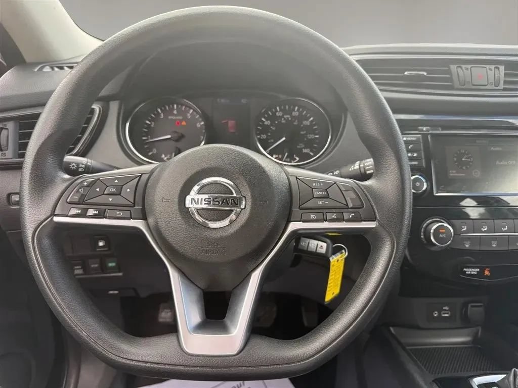 Used 2018 Nissan Rogue S AWD/4WD image 9