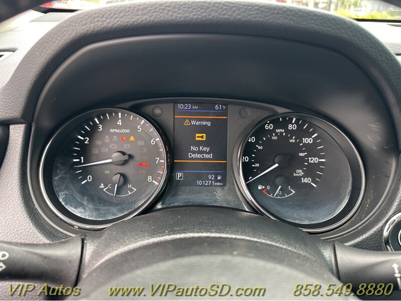 Used 2018 Nissan Rogue SV w/ Premium Package FWD image 21