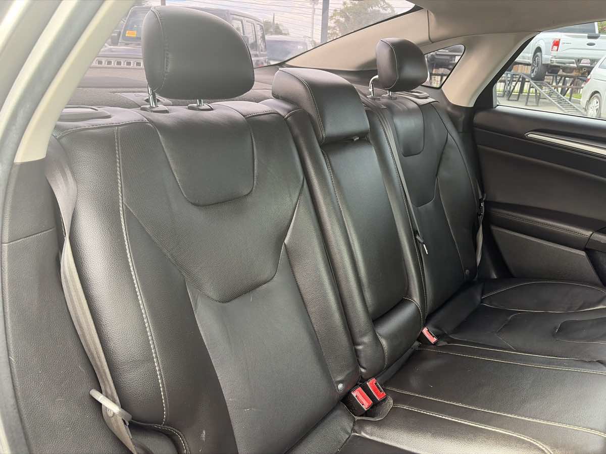 Used 2013 Ford Fusion Titanium FWD image 21
