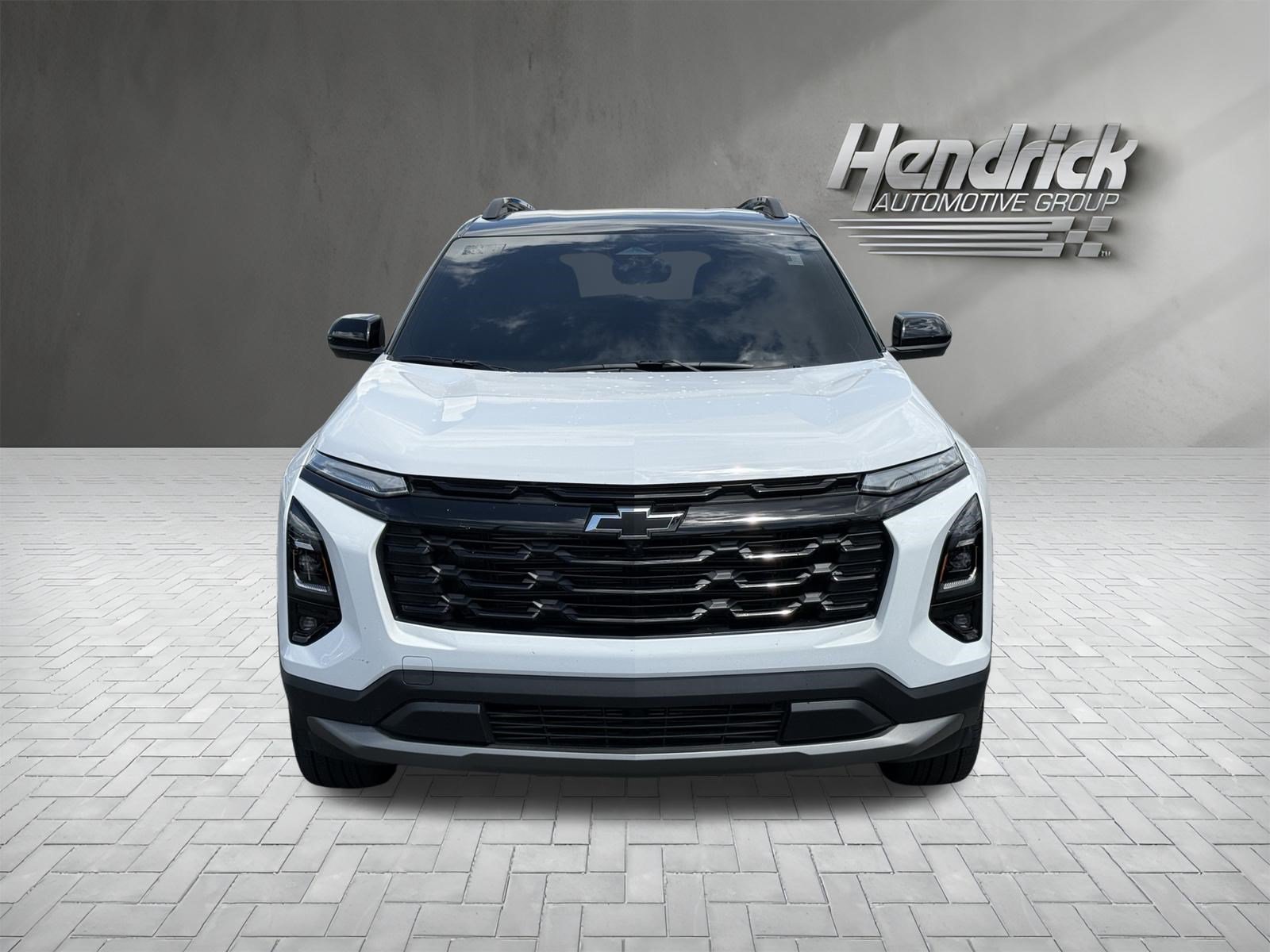 Used 2026 Chevrolet Equinox LT w/ Convenience Package II FWD image 3