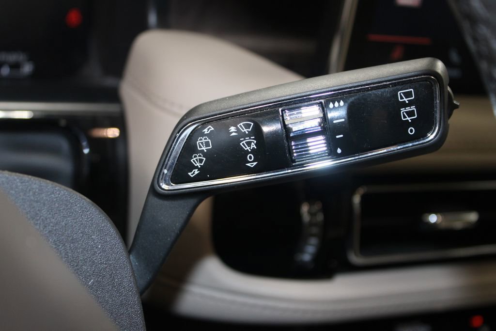 Used 2023 Lincoln Nautilus Reserve image 41