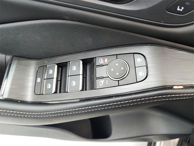 Used 2025 Nissan Rogue SL w/ Tech Package image 33