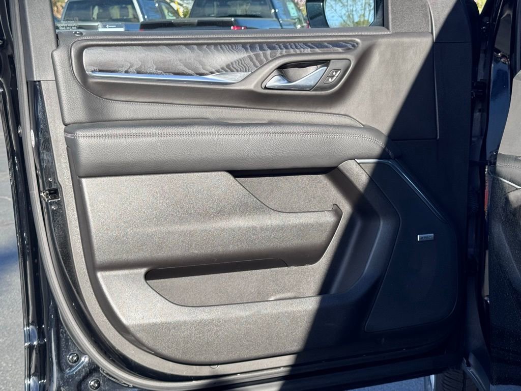 Used 2021 GMC Yukon Denali w/ Denali Ultimate Package image 17