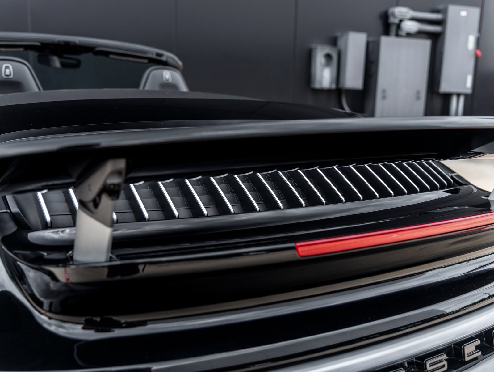 Certified 2024 Porsche 911 Turbo AWD/4WD image 18