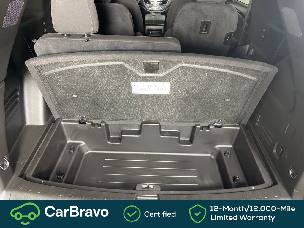 Certified 2023 Chevrolet Traverse LT w/ Rear Camera Mirror Package image 24