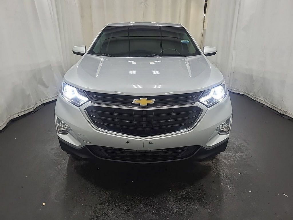 Used 2018 Chevrolet Equinox LT FWD image 2