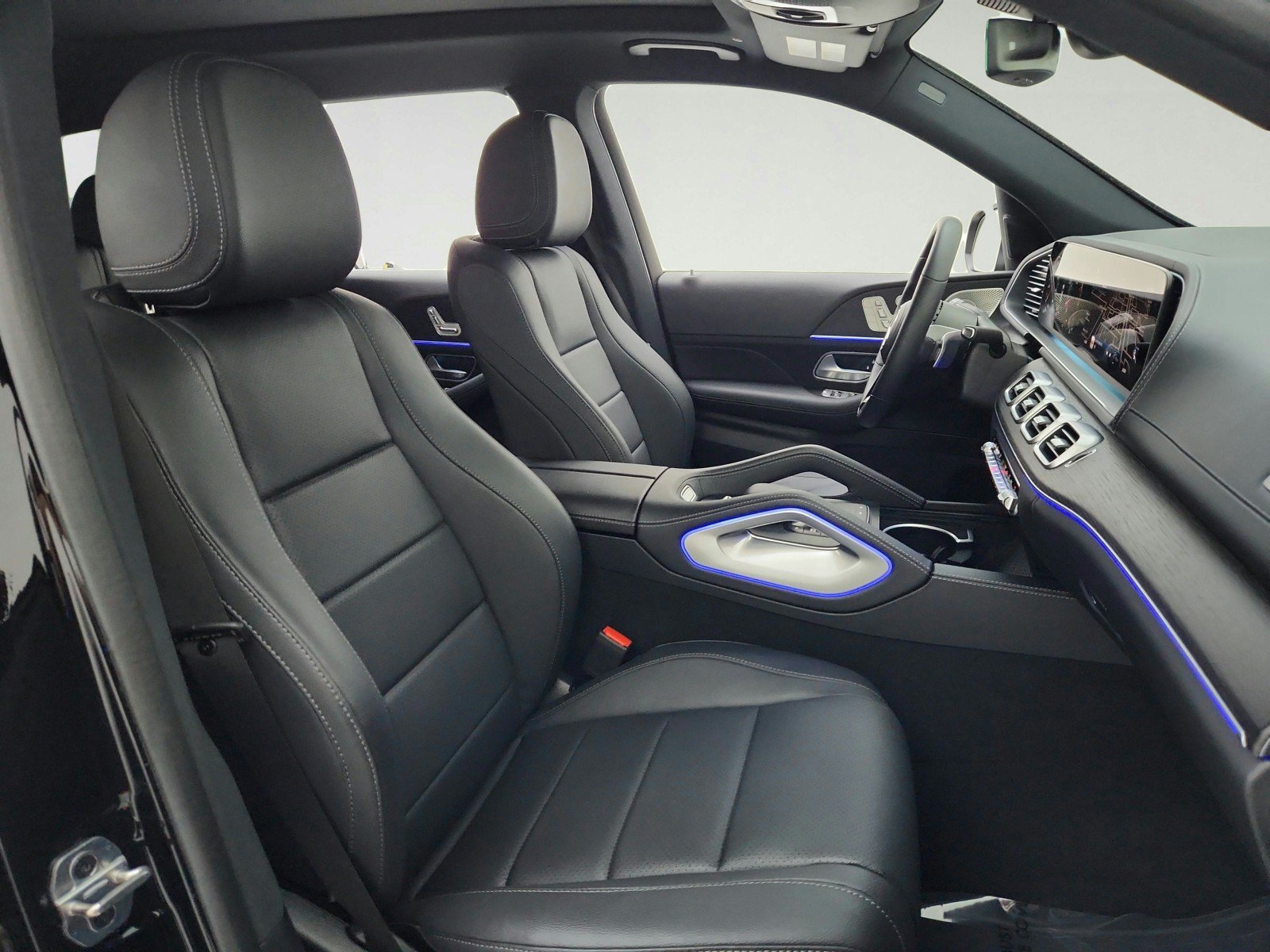 Certified 2025 Mercedes-Benz GLS 450 4MATIC image 32