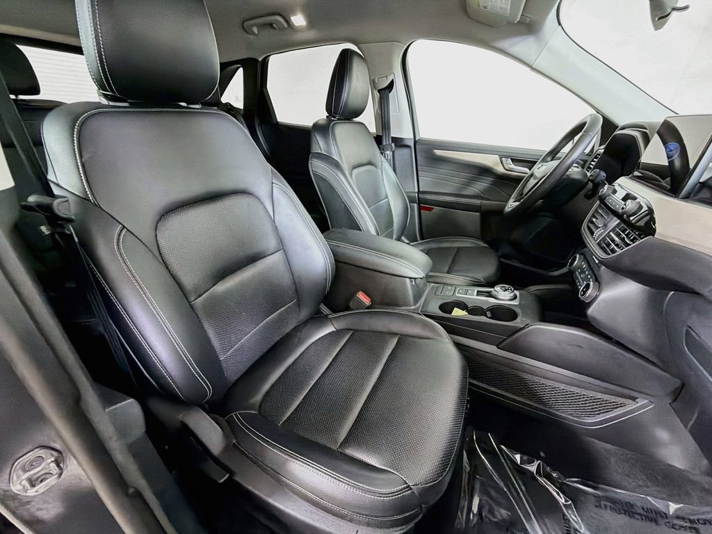 Used 2022 Ford Escape SEL w/ Technology Package AWD/4WD image 24