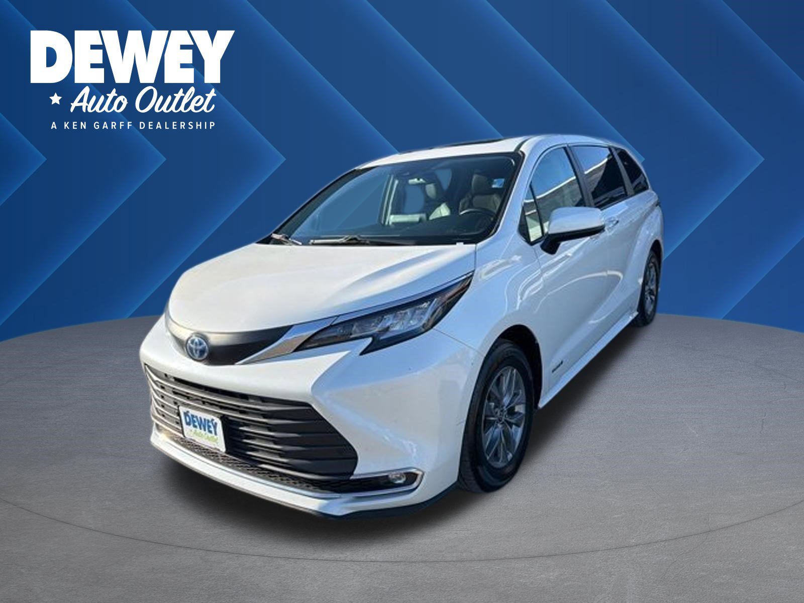 Used 2021 Toyota Sienna XLE