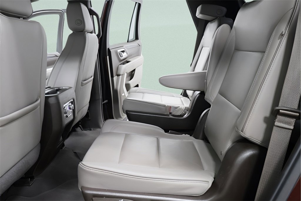 Used 2023 GMC Yukon SLT w/ Max Trailering Package image 28