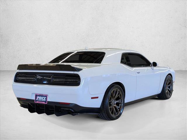 Used 2015 Dodge Challenger SRT Hellcat RWD image 5