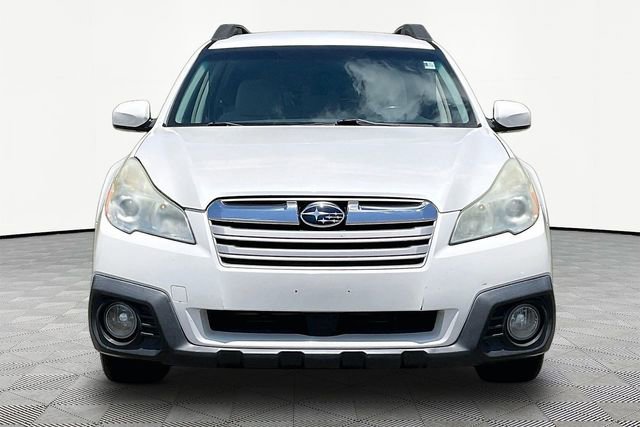 Used 2014 Subaru Outback 2.5i Premium AWD/4WD image 2