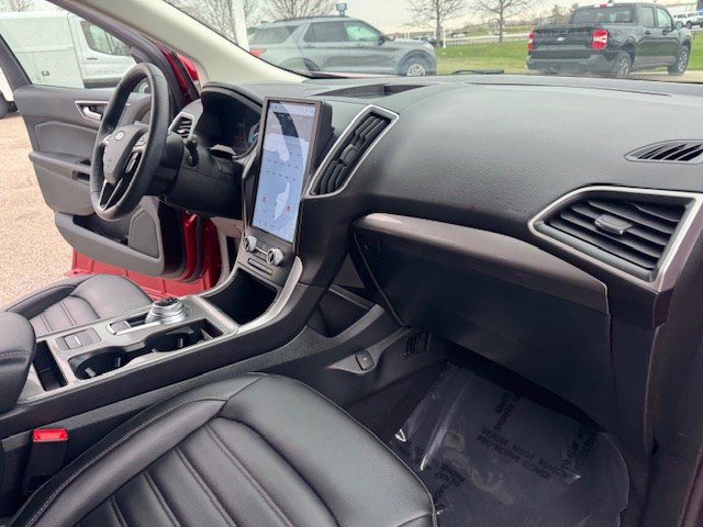 Used 2024 Ford Edge SEL w/ Convenience Package image 35