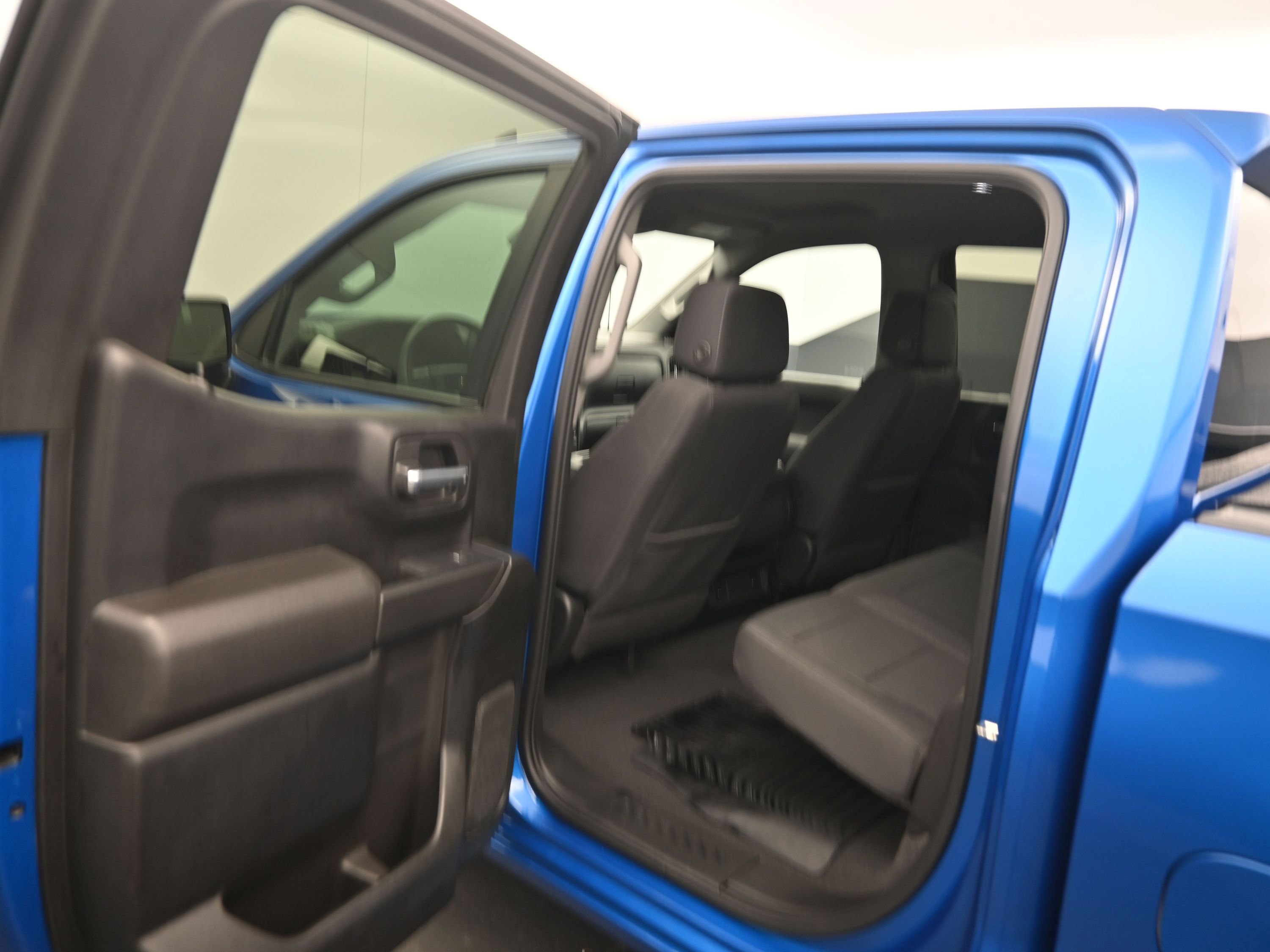 Used 2023 Chevrolet Silverado 1500 Custom image 14