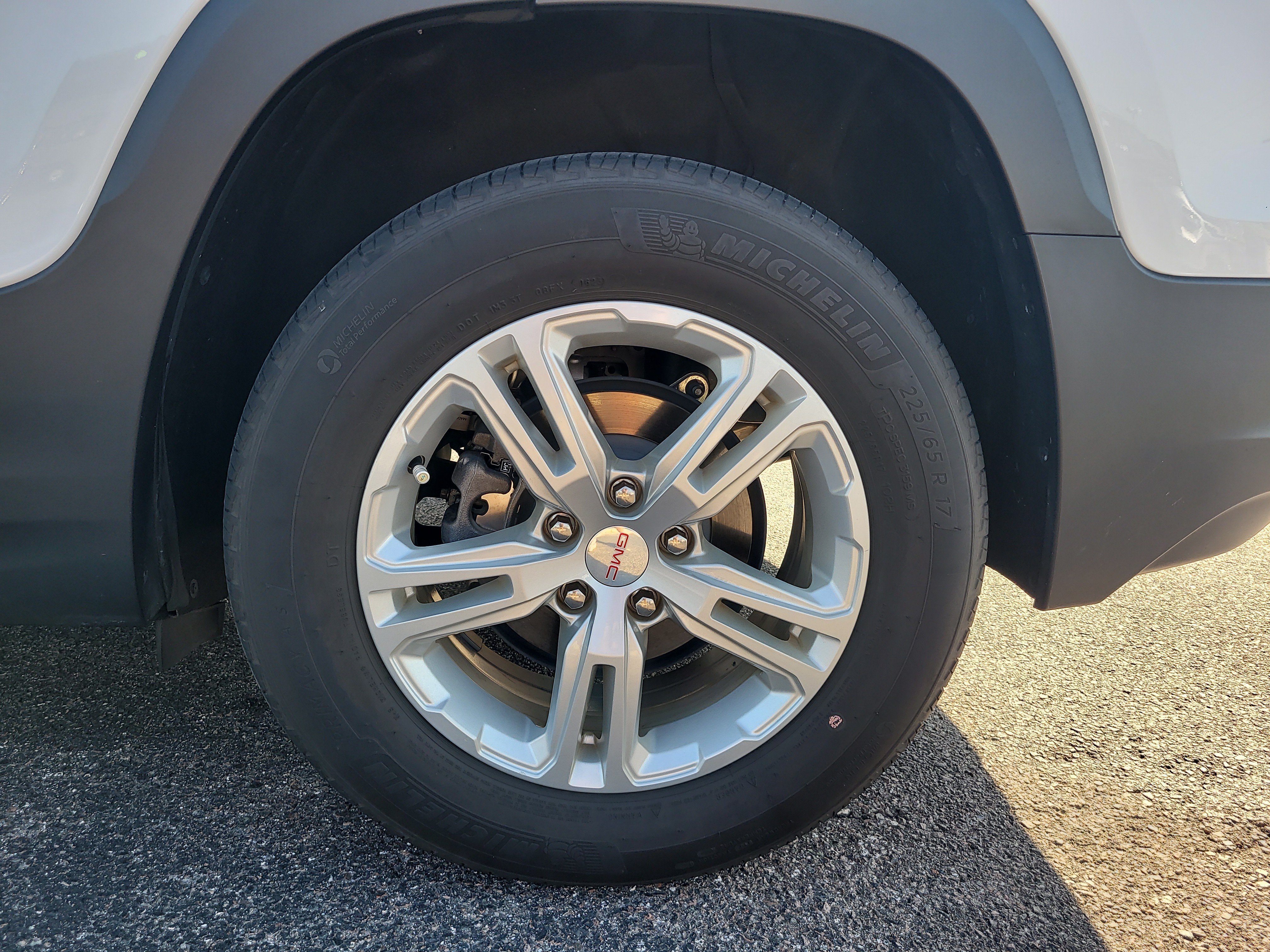Used 2023 GMC Terrain SLE FWD image 8